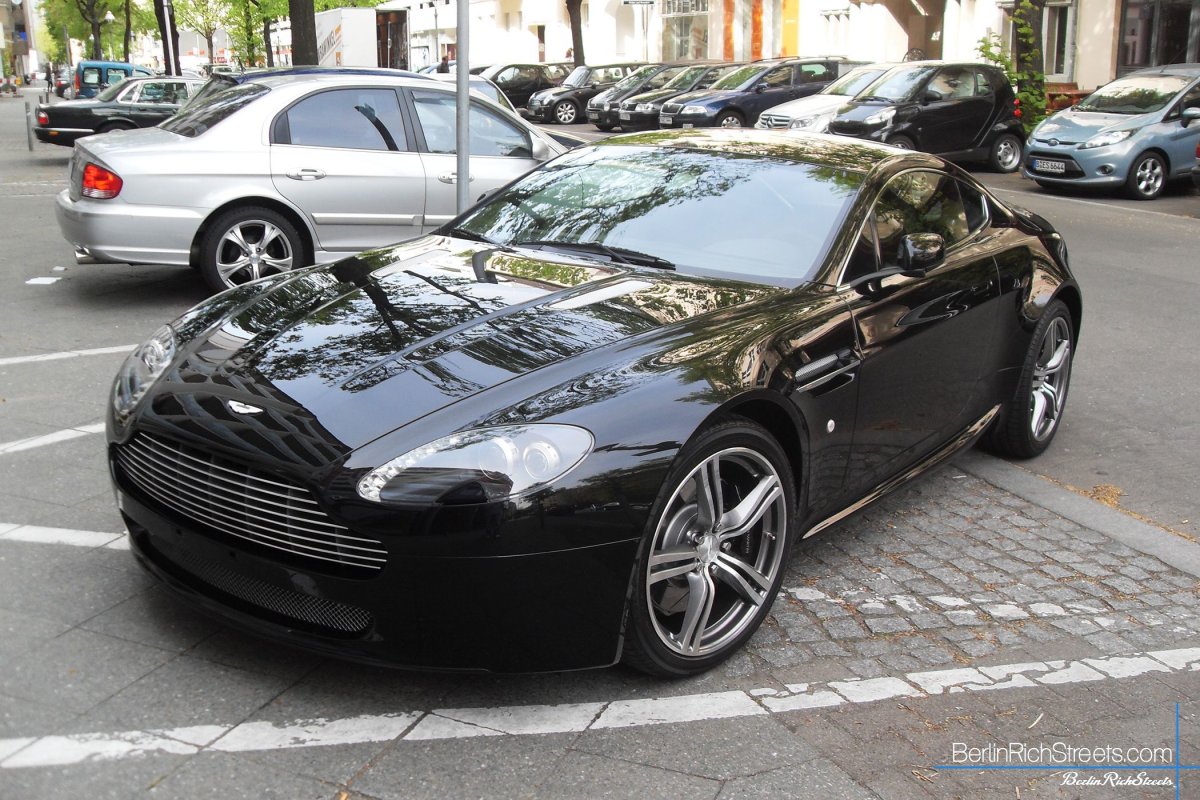 Aston Martin V8 Vantage N400 spotted in Berlin — BerlinRichStreets